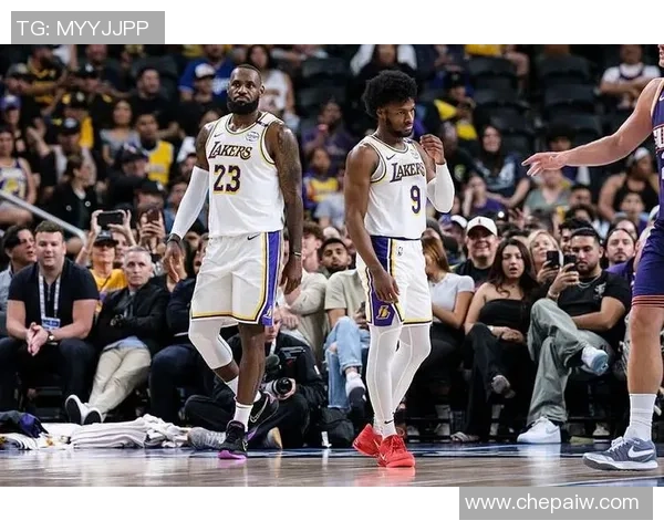 湖人对决雄鹿精彩在线直播全程回顾与赛后分析